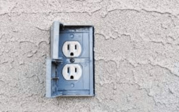 Plug and Switch in Ingersoll